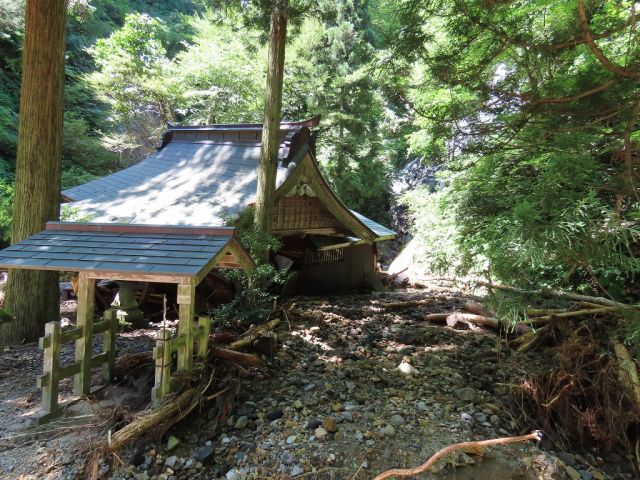 開運出世の滝(不動の滝)御瀧神社の再建に向けたクラウドファンディングが始まりました。