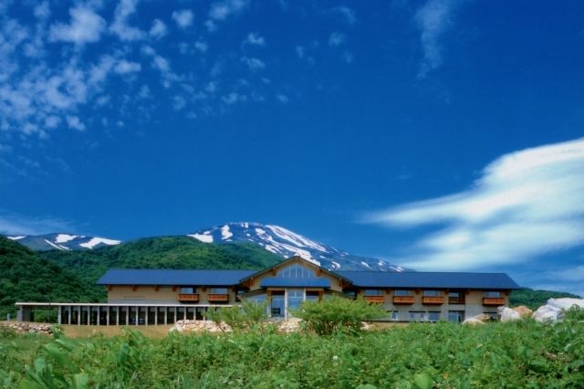 鳥海 山 湯 の 台 口