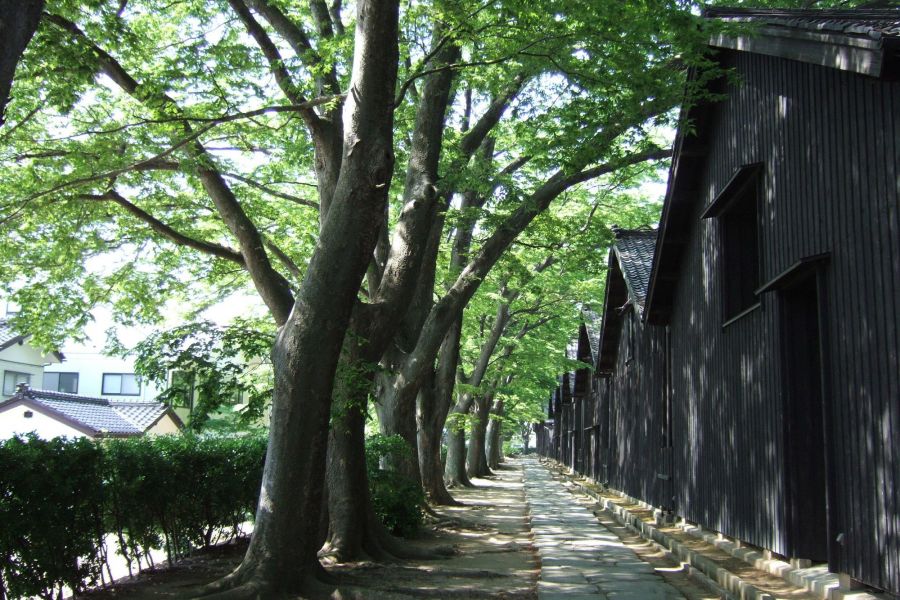 山居倉庫｜観光スポット｜酒田さんぽ - 山形県酒田市の観光・旅行情報