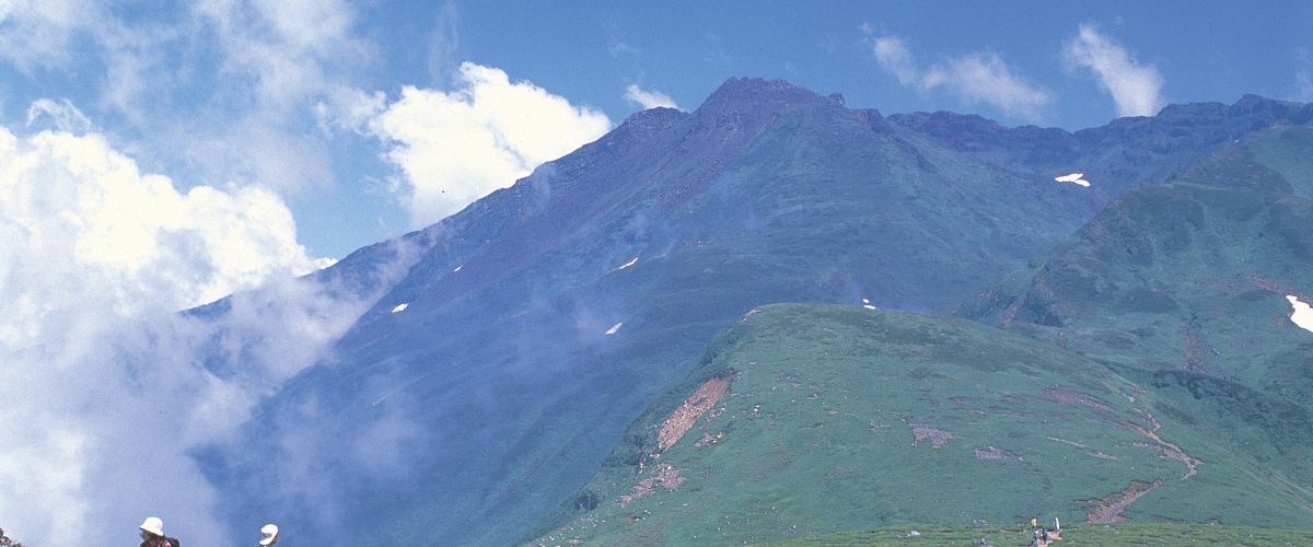 鳥海山 月山トレッキングに行こう 旅の特集 酒田さんぽ 山形県酒田市の観光 旅行情報