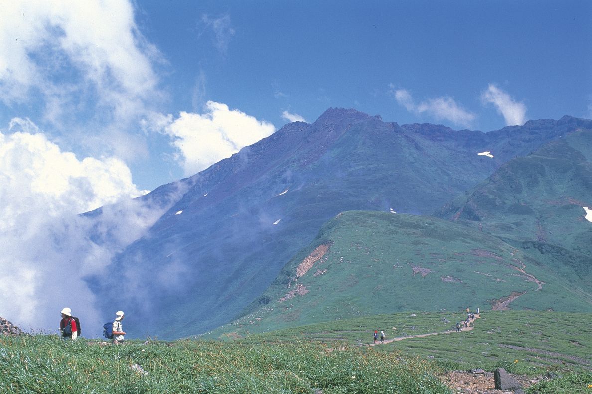 鳥海山・月山トレッキングに行こう