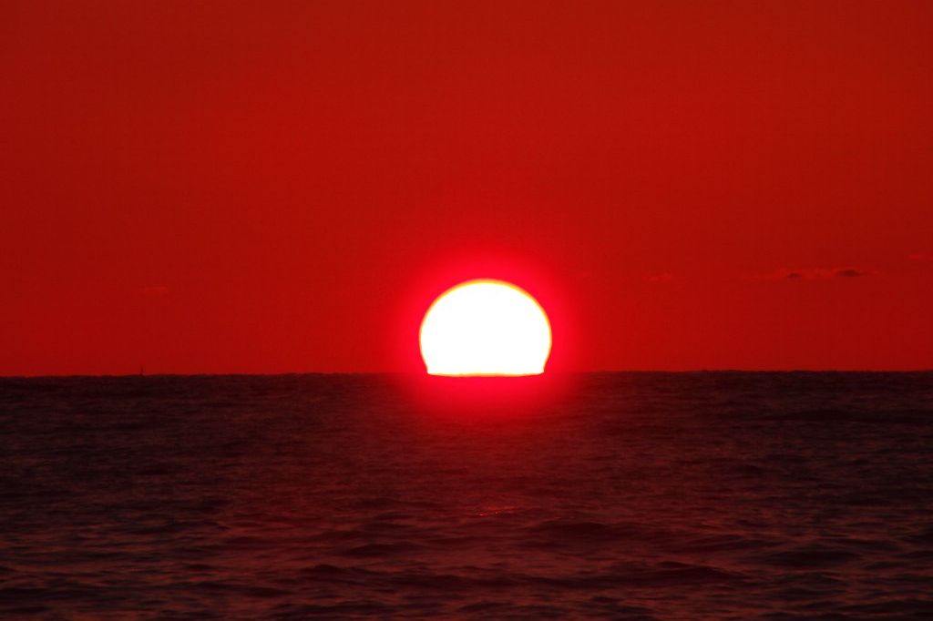 日本海に沈む夕日を眺めよう